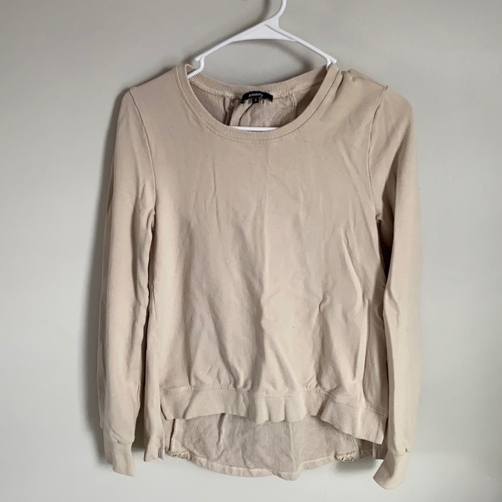 Sweatshirt with lace up design on back